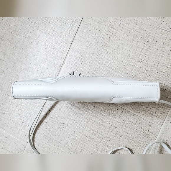 Vintage Brio! Fan Shape White Leather Convertible Bag, Fringe Tassle, EUC - Picture 9 of 15